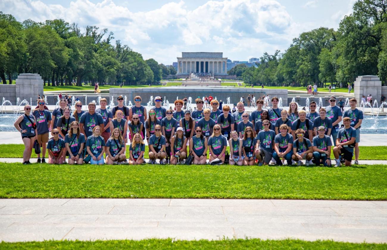 youth tour group photo